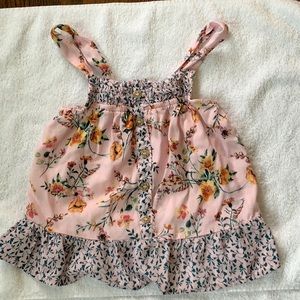 Girls 4T pink flower top super cute washed but never worn.